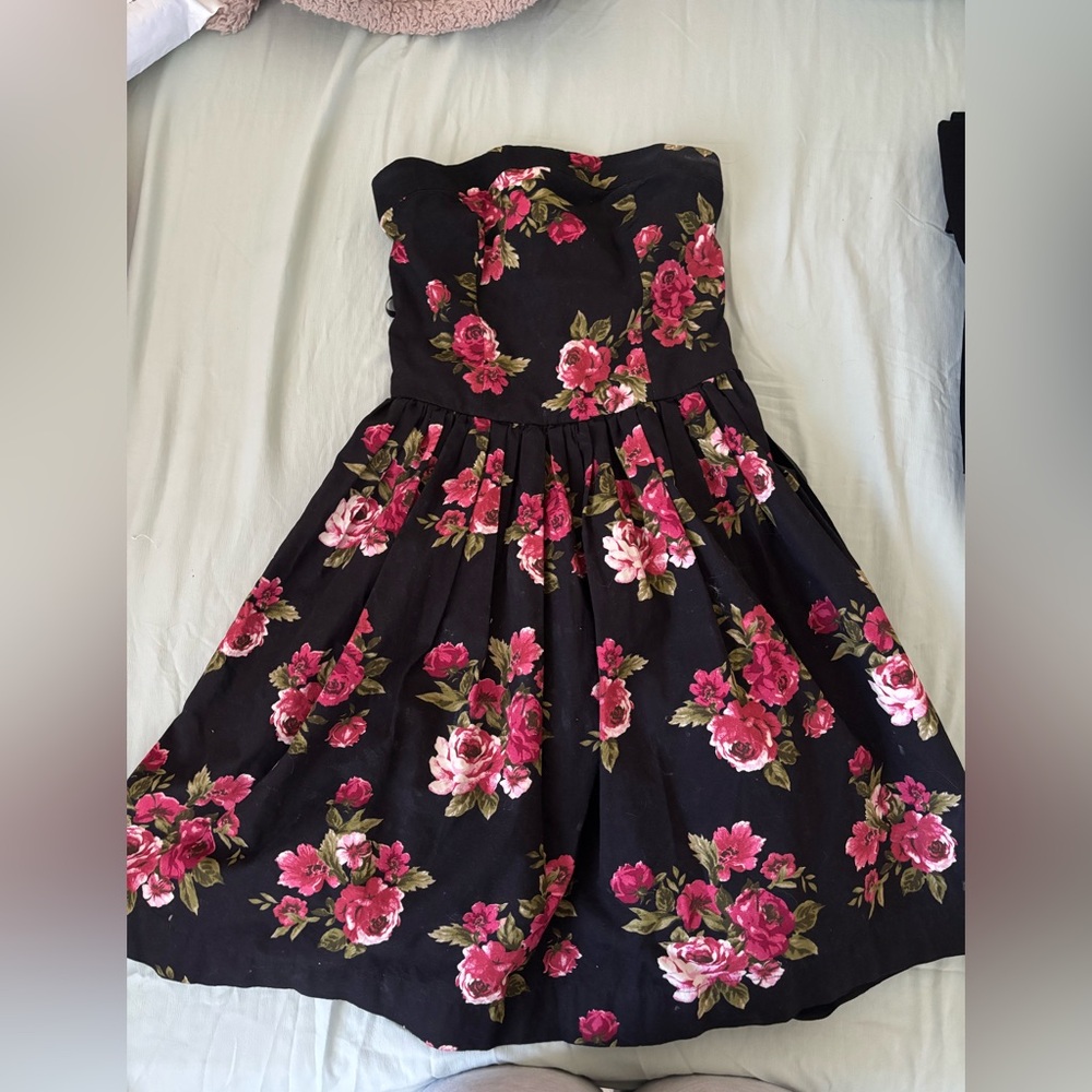 Forever 21 Black Strapless Dress